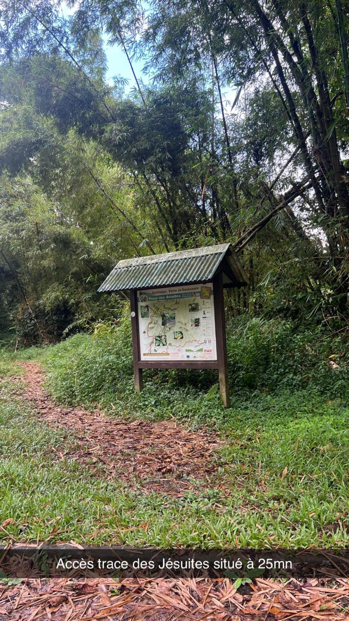 Le Ketmie Nature Et Decouverte Fond-Saint-Denis Kültér fotó